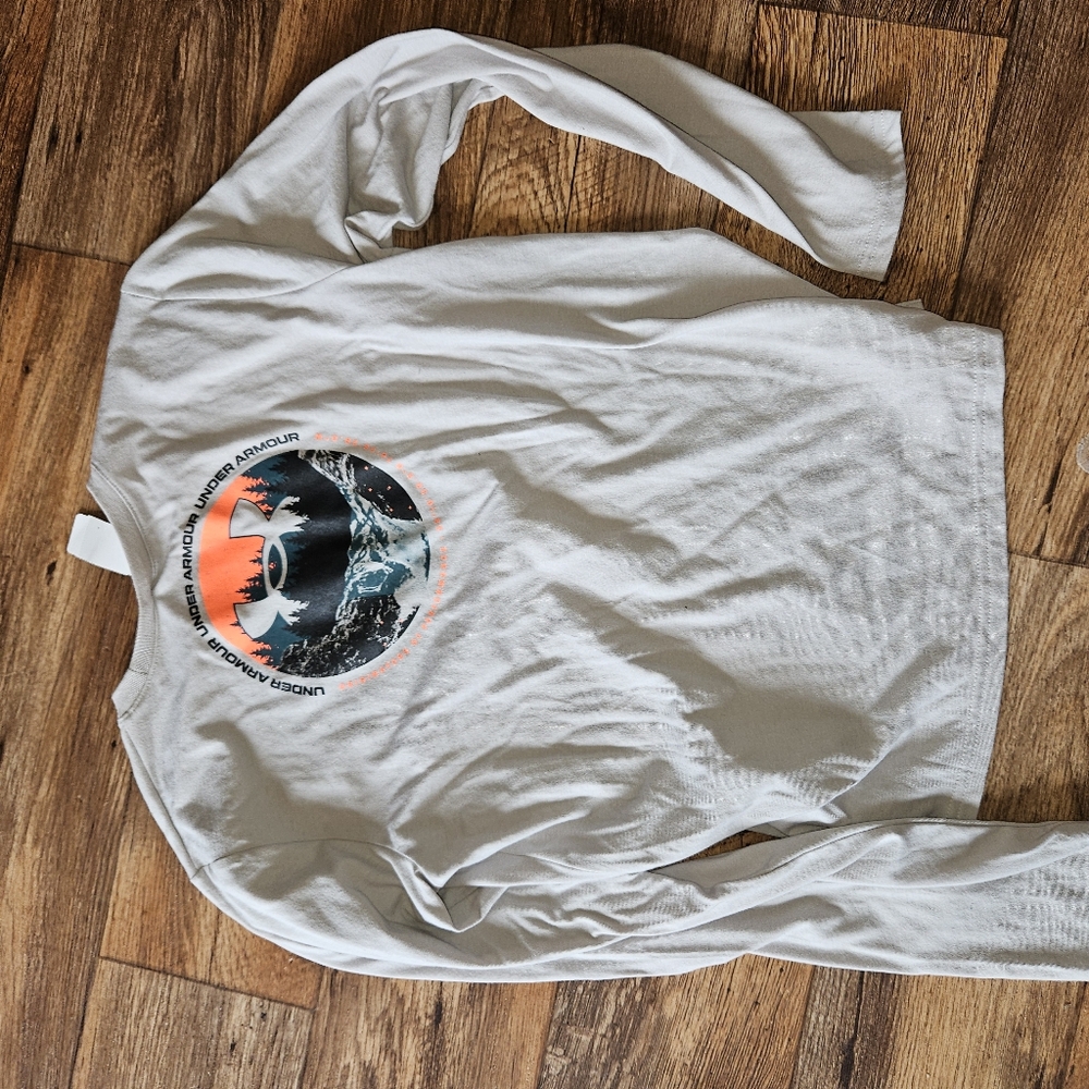 Under Armour Gray Long Sleeve Tee Soft Lightweight - Picture 4 of 6